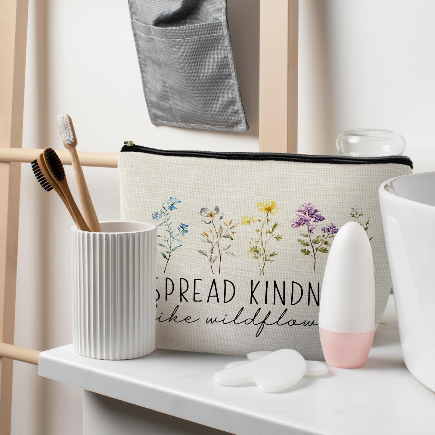 Be Kind Makeup Bag, Kindness Gifts, Spread Kindness like Wildflowers Cosmetic Bag for Women, Motivational Inspirational Gifts for Women, Floral Makeup Pouch