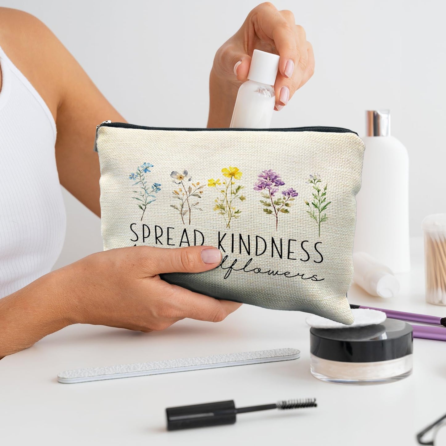 Be Kind Makeup Bag, Kindness Gifts, Spread Kindness like Wildflowers Cosmetic Bag for Women, Motivational Inspirational Gifts for Women, Floral Makeup Pouch